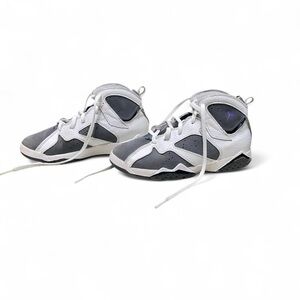 Jordan Kids Sneakers in Gray and White